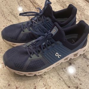 Mens on cloud sneakers